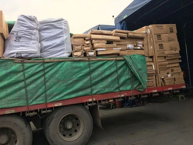 幸福路街道家具托运